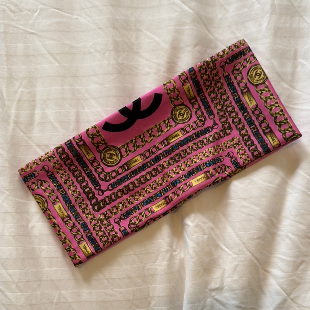 Pink and Black Chain Pattern Headband